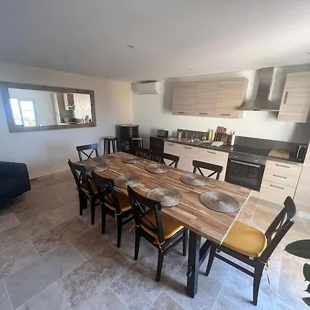 Entre Les Citronniers Et La شقة